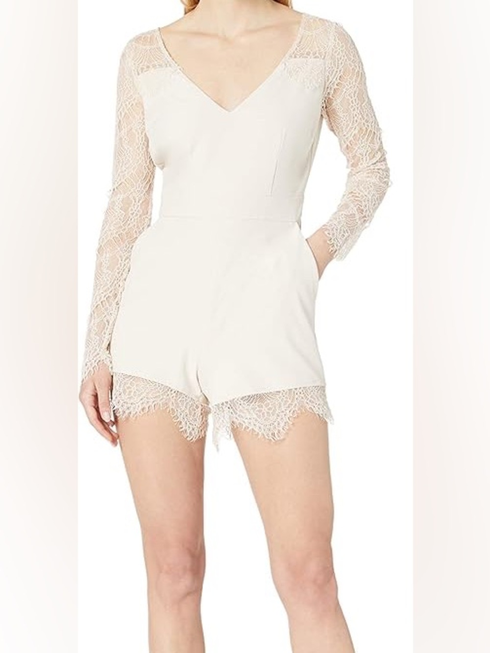 cupcakes & cashmere Lace-Back Blush Romper Size 6 Formal